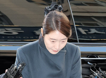 ‘공천헌금’ 강선우 첫 출석…김경 공천헌금 커넥션 밝혀낼까