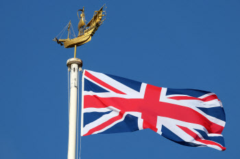 호주·프랑스 이어 영국도 청소년 SNS 금지 검토