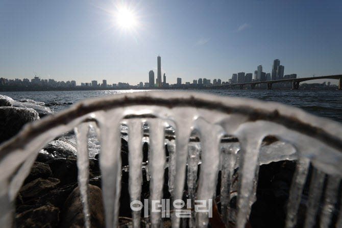 한파에 갇힌 서울 도심                                                                                                                                                                             