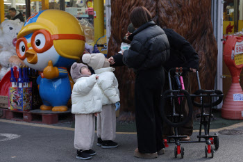 2035년 육아휴직수당 7.7조…실업급여 재원 내년 '고갈'[only 이데일리]