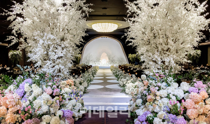 웅진프리드라이프, 프리미엄 웨딩홀 사업 본격 진출 - 뉴스 썸네일 이미지