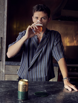 [마켓인] 유명세도 자산…투자 테마로 떠오른 '셀럽 음료'