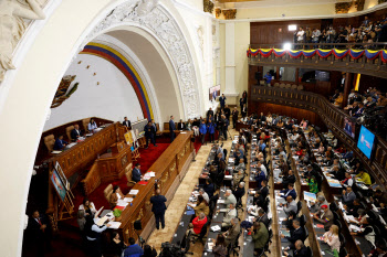 베네수엘라, 석유산업 개혁 법안 공개…시장은 '글쎄'