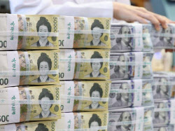 "한국 가장 큰 위험은 환율"…경제전문가들 우려 쏟아져