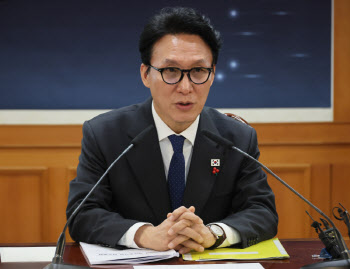 정부, 안성 돼지농장 아프리카 돼지열병 살처분 긴급지시