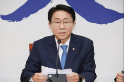 조정식 특보 베트남 출국…"이해찬 위중 상황 靑과 현지 소통"