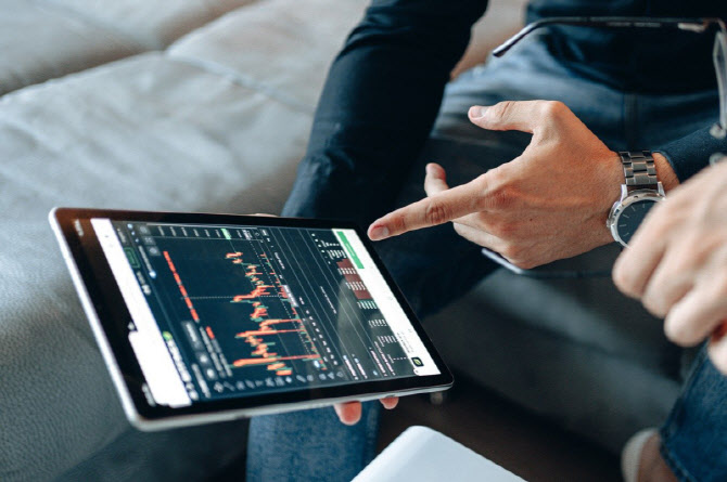 '코스피 불장' 외국인 보유액 1389조원…'이것' 주로 사들였다