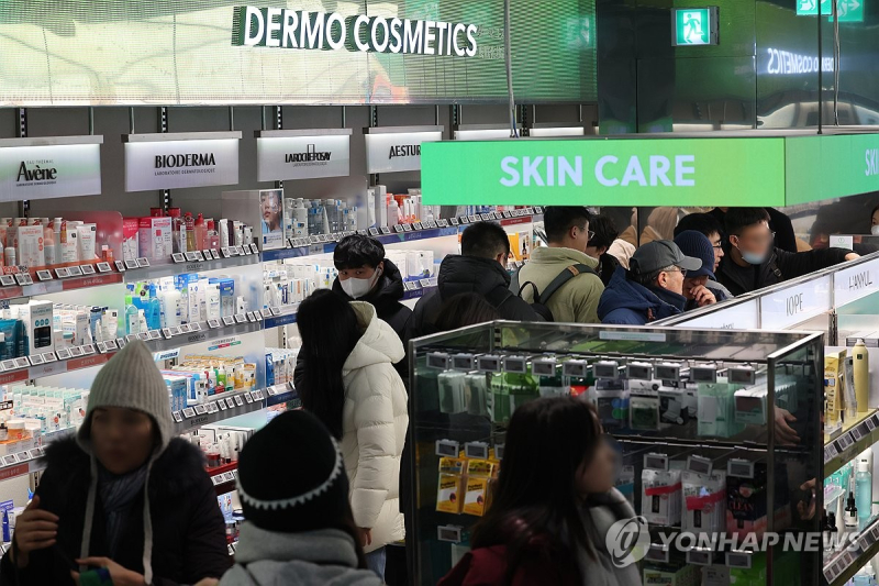 [마켓인] “이 가격은 부담”...K-뷰티, 밸류 고점대 진입