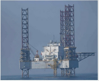 靑, 中 서해구조물 이동에 환영…"의미있는 진전"