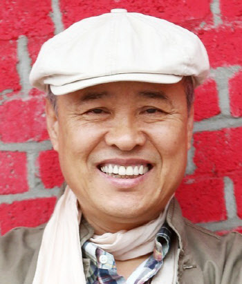 '마당놀이' 장르 탄생 시킨 거장… 무대장치보다 배우 숨결에 집중