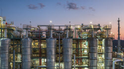 잘나가던 금호석화마저 부진…석화, 불황 확산 속 스페셜티 강화