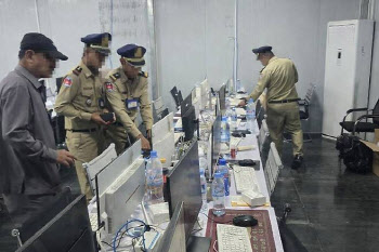 李대통령 ‘캄 경고글’ 삭제…정부 “통상 협의” 진화