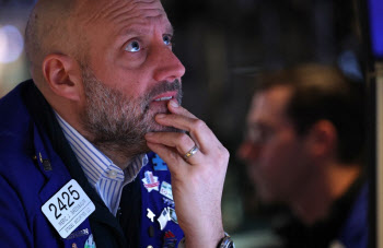 [속보]美제조업 지표 개선에 뉴욕증시 상승…S&P500 사상 최고치 근접