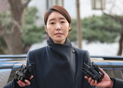 [속보]'1억 공천헌금' 강선우, 경찰 두번째 소환조사 출석