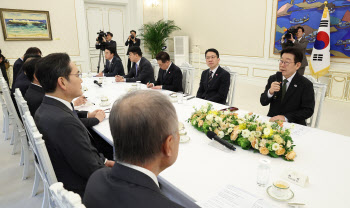 李대통령 요청에 경제계 화답…270조 지방투자 나선다(종합)