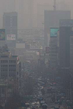 [포토]서울 초미세먼지 '나쁨'                                                                                                                                                                  