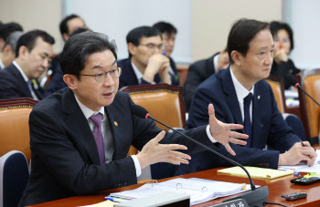 이억원 "거래소는 '공공 인프라'…지분율 제한으로 지배구조 고민"