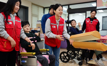 LG전자, 설 맞아 이웃과 온정 나눔…임직원 ‘떡국 봉사’