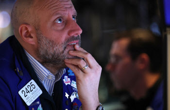 뉴욕증시, 기술주 저가 매수 유입에 반등 출발…비트코인도 6.8만달러선 회복