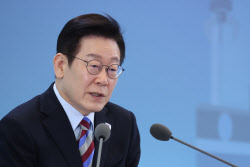 李대통령 "백만장자 脫한국 가짜뉴스"…대한상의, 즉각 사과