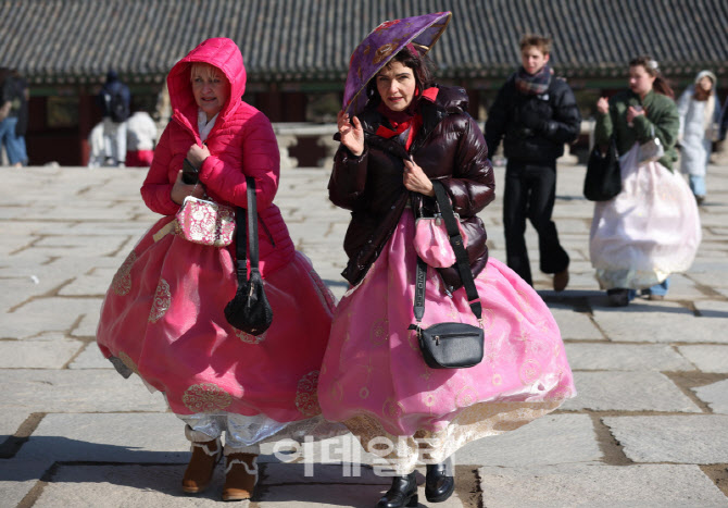 '봄은 언제 올까요?'                                                                                                                                                                     