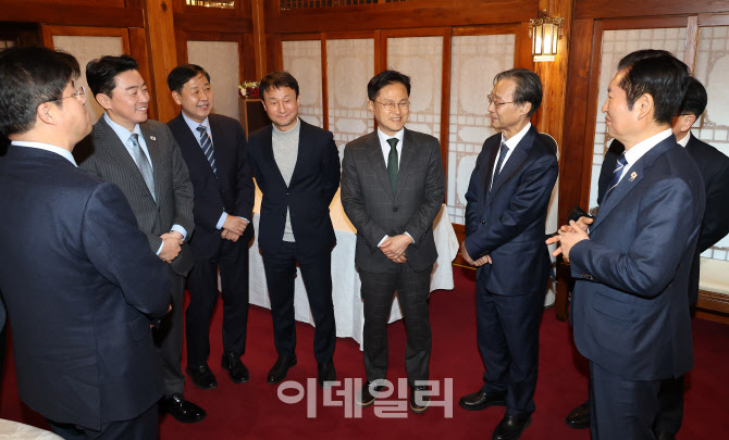 고위당정협의회 앞서 환담                                                                                                                                                                          