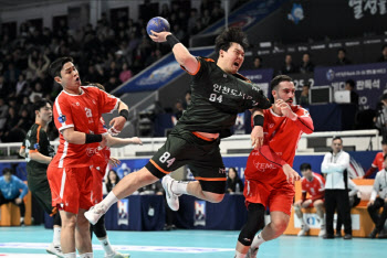 '무한돌풍'' 인천도시공사, SK호크스 꺾고 10연승 선두 질주