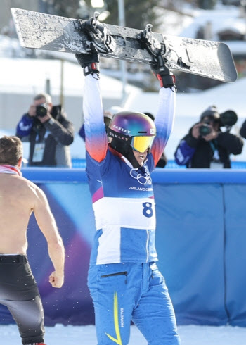 '스노보드 맏형' 김상겸, 깜짝 은메달...한국 스포츠 400번째 메달(종합)