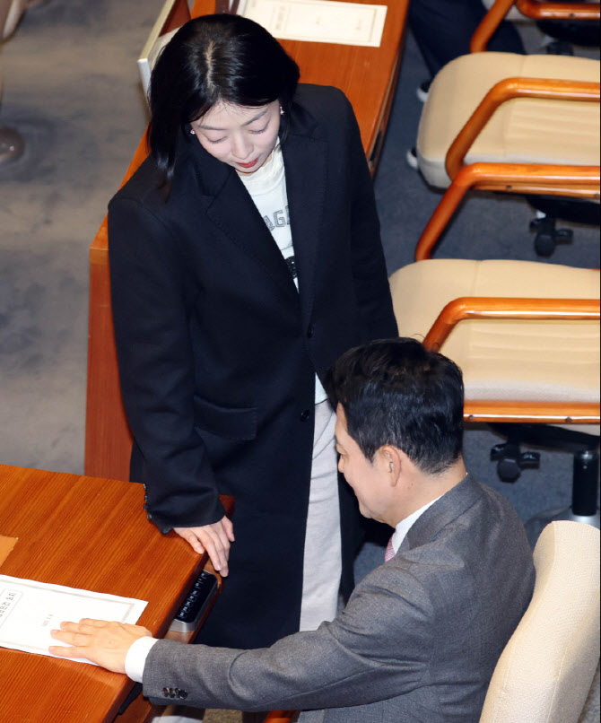 장동혁-배현진, '어떤 이야기 나누나?'                                                                                                                                                    