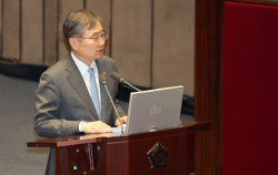 조현 "美그리어, 비관세장벽 개선 없으면 관세 인상한다 말해"