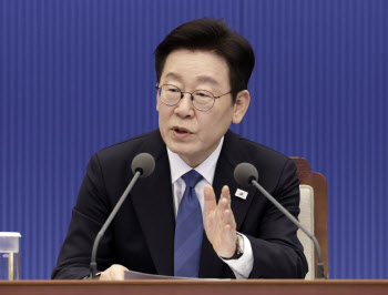 李 임대사업자 매물처분 압박…"등록임대 나오면 수십만호 공급 효과"