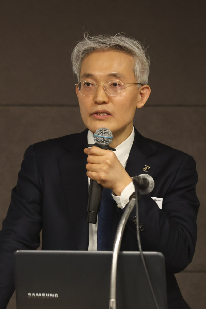 발제하는 김종승 엑스크립톤 대표                                                                                                                                                                   