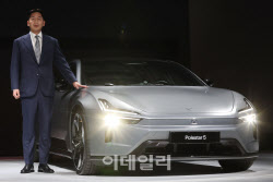 [포토]함종성 대표, 폴스타 5와 함께                                                                                                                                                                      