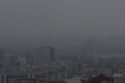 [포토]미세먼지에 갇힌 도심                                                                                                                                                                              