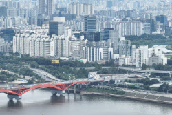‘사람은 서울로’ 옛말 딱이네…고향 남은 흙수저 80% ‘가난 대물림’