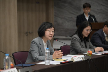 식약처, ‘의약품 AI 심사’ 시대 연다… 223억 투입해 TF 출범