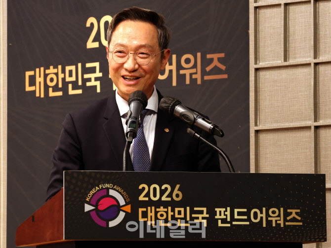 [포토]대상 수상소감 말하는 김종호 한화자산운용 대표