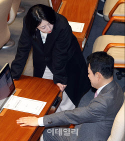 野윤리위, '친한' 배현진에 당원권 정지 1년…서울시당위원장 박탈(상보)