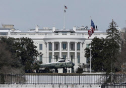 美 백악관, 조선업 재건 행동계획 발표…