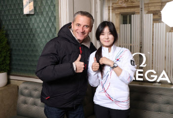 최가온, 한국 첫 金 이어 오메가 시계까지…“이 순간 오래 기억”