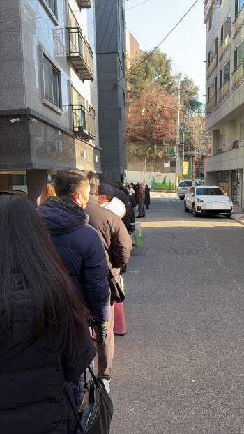 '두쫀쿠' 열풍도 시들…자영업자들, "악성 재고"에 한숨