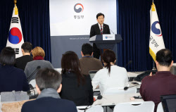 정동영 "대북 무인기 침투 유감"…9·19 합의 '비행금지' 복원 검토(상보)