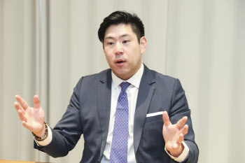 크리스 인 플룸 CEO “코인침체, RWA에 기회..韓국채·문화IP 유망”[only 이데일리]