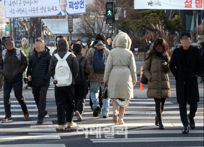  쌀쌀한 출근길                                                                                                                                                                                    