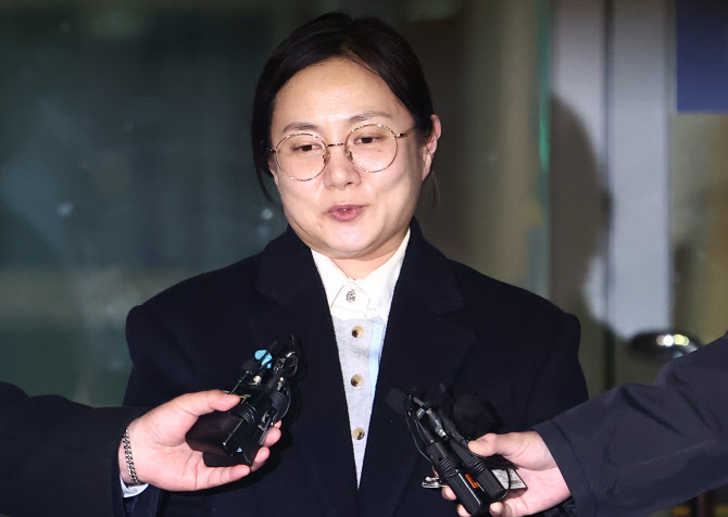 첫 조사 마친 박나래                                                                                                                                                                                     