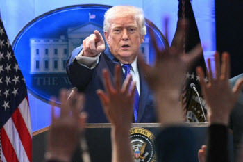 산업장관 "대미 수출여건 큰틀 유지될 것…국익 부합 방향으로 대응"