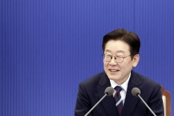 이재명표 ‘생계비 압류 금지’ 통장 속속 출시