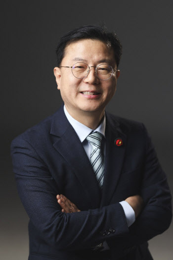 보건의료복지는 '비용'이 아닌 '투자'다