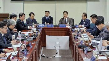 與, 이르면 내주 스테이블코인법 발의…“빨리 절충 필요”
