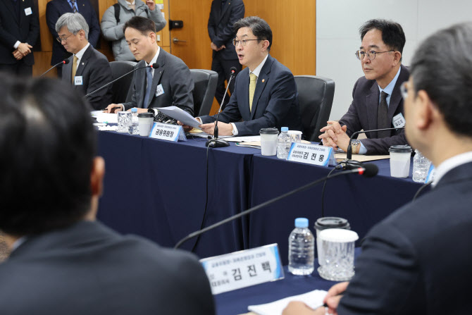 금융사, 연체채권 팔아도 '고객보호' 책임남는다…불법추심 차단